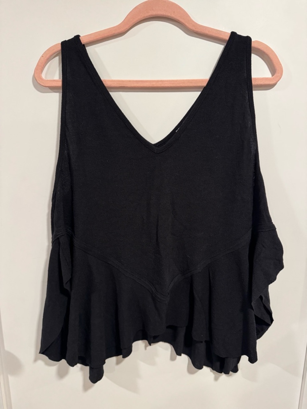 Six/Fifty Black Flowy Tank Top | NWT | Size Medium